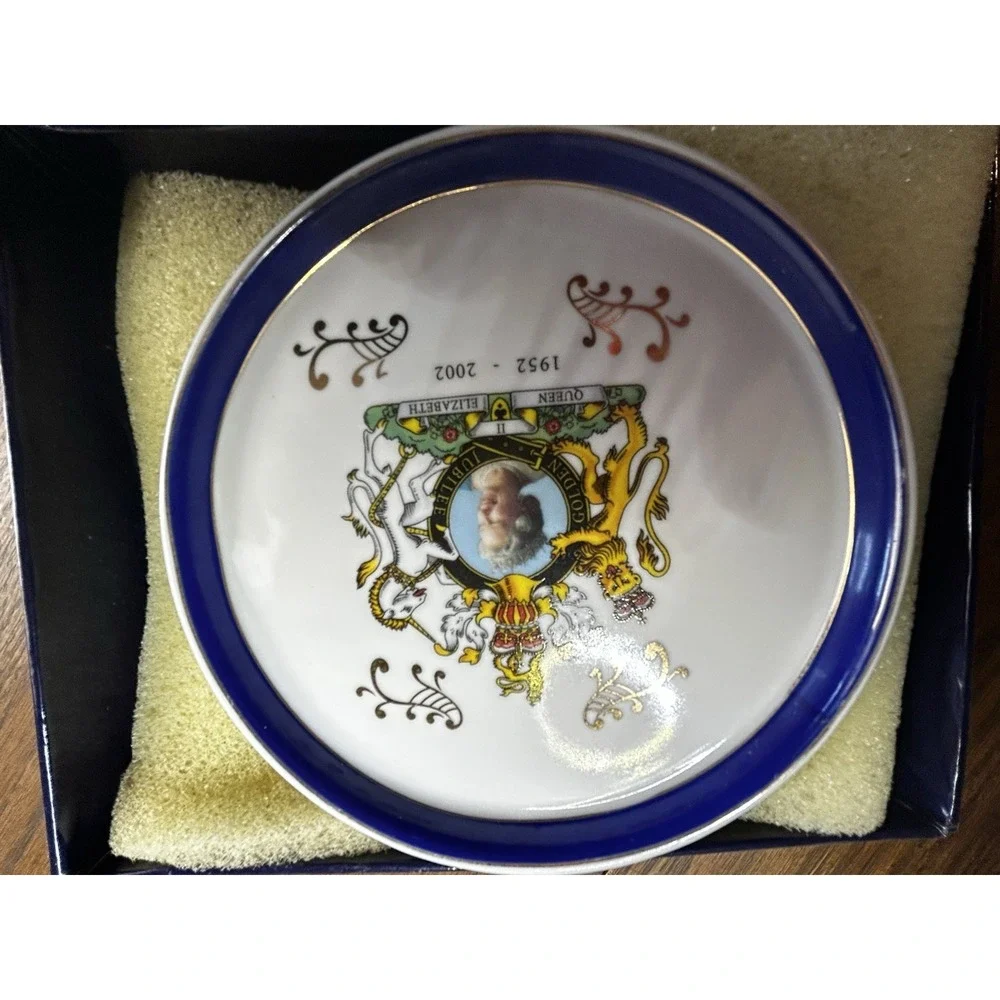 Queen Elizabeth Mini Tea Set Historical London Ceramics Golden Jubilee
